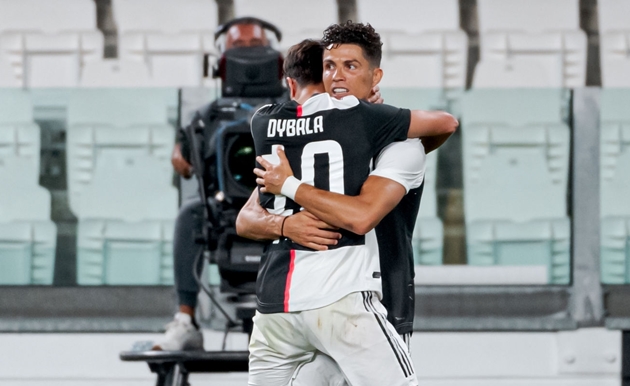 Ronaldo đi vào lịch sử châu Âu; Juve tiến gần đến chức vô địch