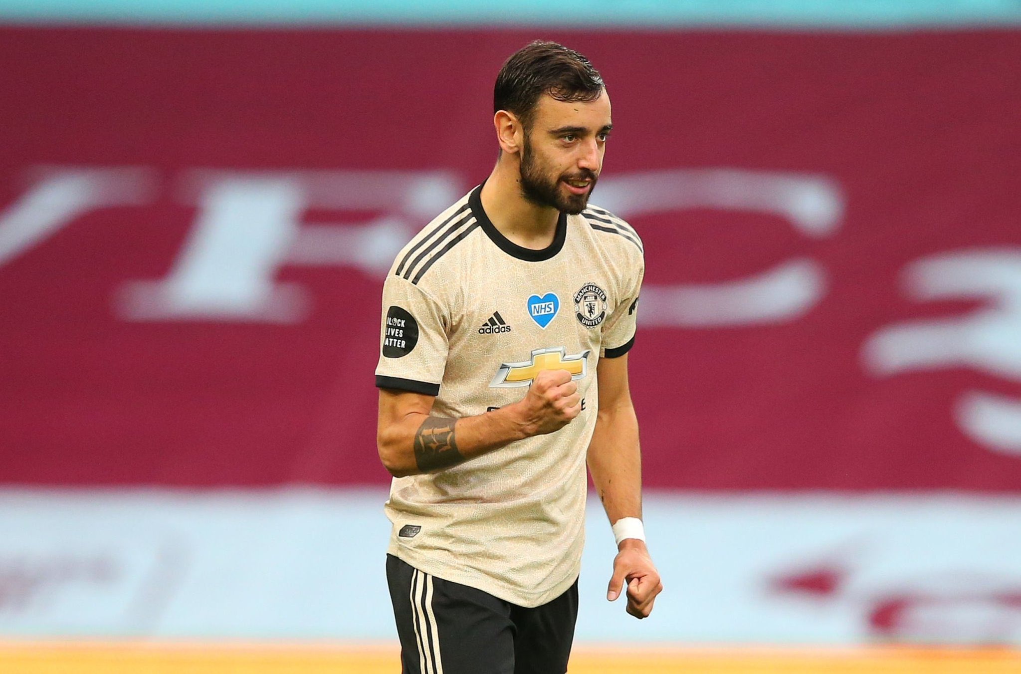 Bruno Fernandes - lớp mặt nạ che đậy MU yếu kém