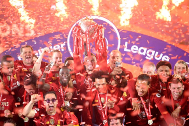Mưa bàn thắng điên cuồng, Liverpool thiêu đốt hy vọng Top 3 của Chelsea
