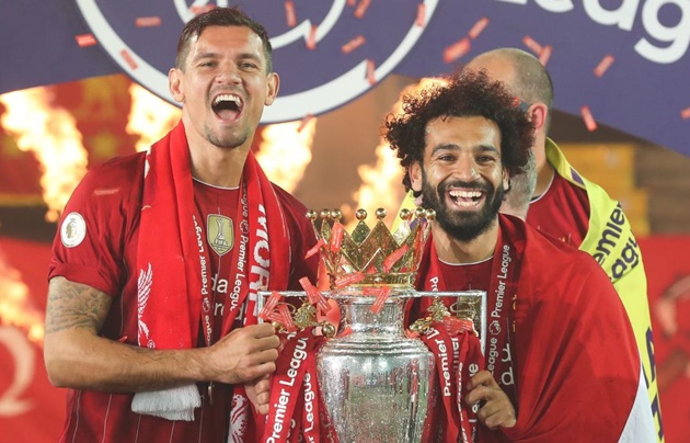 Vừa nâng cúp, 'kẻ thất sủng' Liverpool chuẩn bị khăn gói rời Anfield