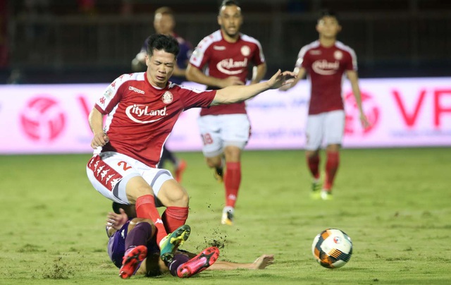 Ép sân liên tục, CLB TPHCM vẫn bị Hà Nội FC "huỷ diệt" không thương tiếc