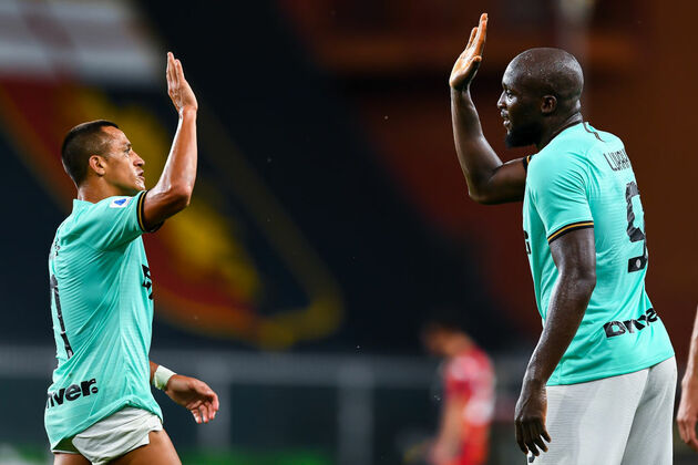 Bộ đôi Chelsea, M.U phối hợp ghi bàn, Inter thắng dễ đội trụ hạng