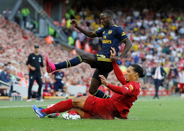 20 điều điên rồ nhất EPL 2019/20 (P1): Nicolas Pepe 'hạ đẹp' Van Dijk