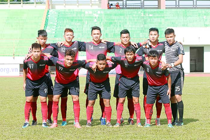 Phản ứng thái quá với trọng tài, 2 cầu thủ Tiền Giang nhận án phạt nặng từ VFF