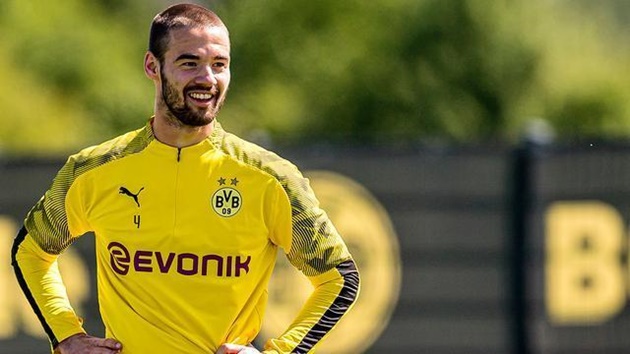 Dortmund thanh lý nhân sự, chia tay 1 cái tên ở hàng thủ