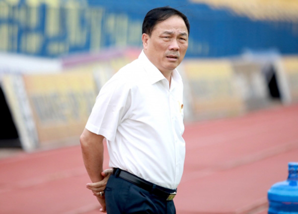 Xin bỏ V-League, bầu Đệ nhận thông điệp cứng rắn từ lãnh đạo Thanh Hóa