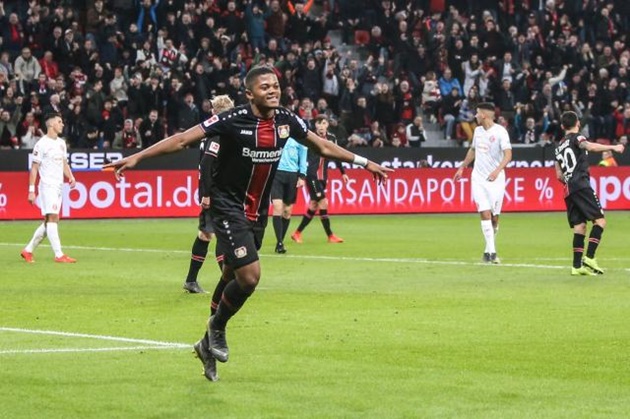 2 tên tuổi Ngoại hạng Anh để mắt "máy chạy thần tốc" tại Bundesliga