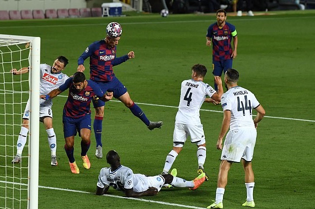 Ảnh bài viết 5 điểm nhấn Barcelona 3-1 Napoli (4-2): Thiên tài Messi, Gli Azzurri yếu "bóng vía"