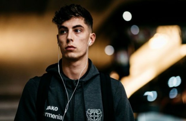 "Sự kết hợp giữa Ballack và Ozil, cậu ấy sẽ giúp Chelsea giành được những danh hiệu"