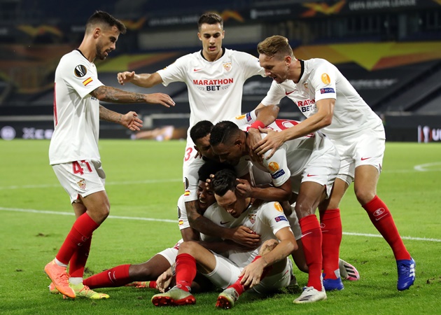 'Xử' xong Wolves, HLV Sevilla lập tức gửi 'chiến thư' tới Man Utd