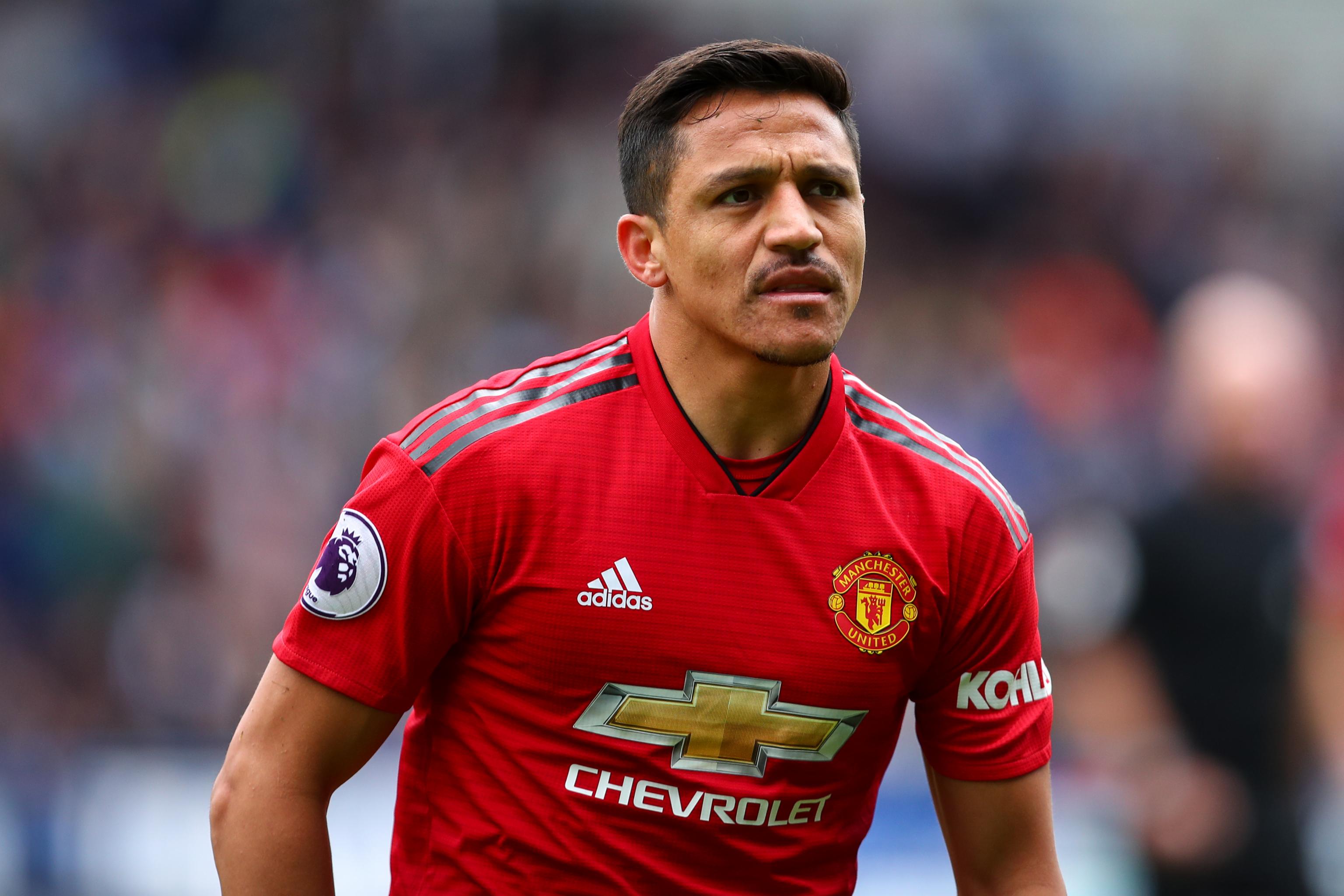 “Sanchez ra đi mở đường cho M.U gia hạn với 2 cầu thủ đó”