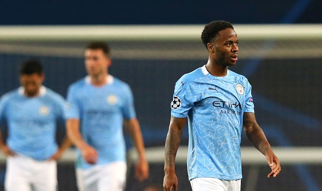 Bỏ lỡ cơ hội gỡ hòa cho Man City, Sterling chưa phải là người tệ hại nhất