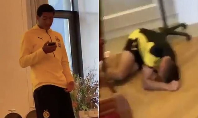 Ảnh bài viết "Thần đồng" Dortmund trổ tài ca hát, đồng đội được dịp cười khoái chí