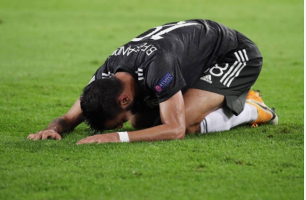 'Người nhện' lên đồng, Man Utd cay đắng rời Europa League