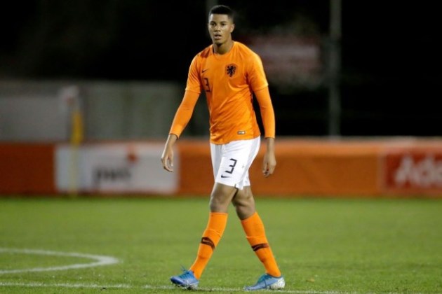 CHÍNH THỨC! Chelsea đón tân binh thứ 3, một 'Van Dijk mới'