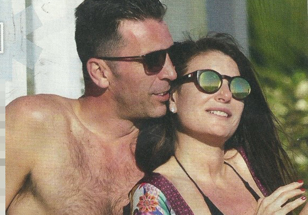'Máy bay' của Buffon nêu lý do giã từ bóng đá