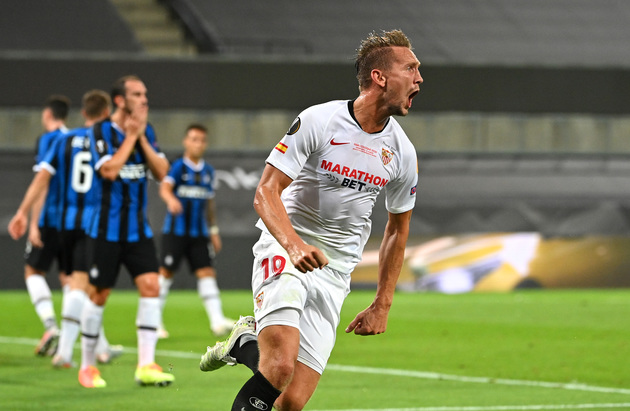Ngoài De Jong, chỉ có 6 cầu thủ lập cú đúp ở chung kết Europa League
