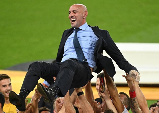 Đỉnh cao Monchi: Giúp Sevilla hạ Inter với 9 chữ ký giá... 98.35 triệu