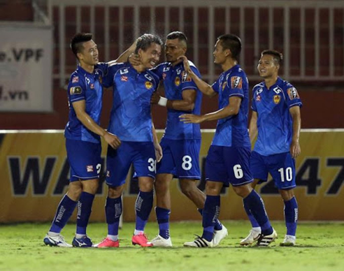 Giữa tâm dịch, CLB Quảng Nam vẫn tập luyện chờ V-League trở lại