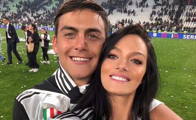 Dybala và Oriana khoe ảnh lãng mạn trong kỳ nghỉ tại Ibiza