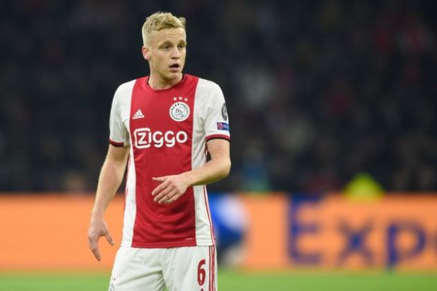 Vì đồng đội cũ, Van de Beek chọn số áo không ngờ tại Man Utd