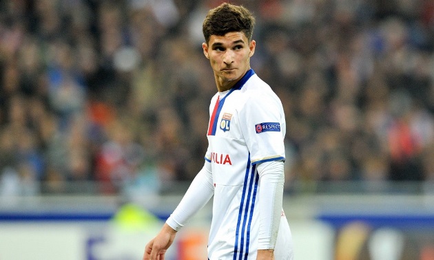 Ảnh bài viết Đọ tuyến giữa với Man Utd, Arsenal thực hiện cùng lúc 3 thương vụ