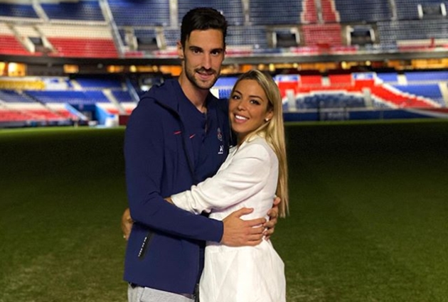 Alba Silva, "nửa kia" xinh đẹp và tài năng của thủ môn PSG