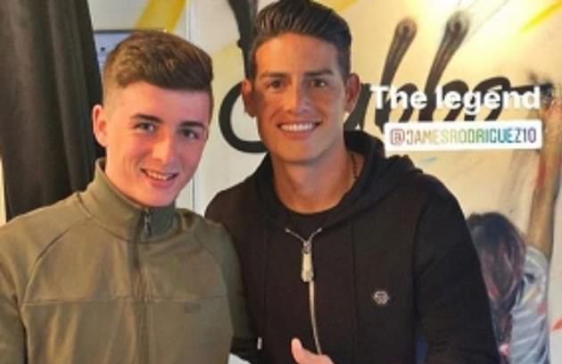 Đến London, James Rodriguez bất ngờ thăm 'nhà' của Luiz và Willian