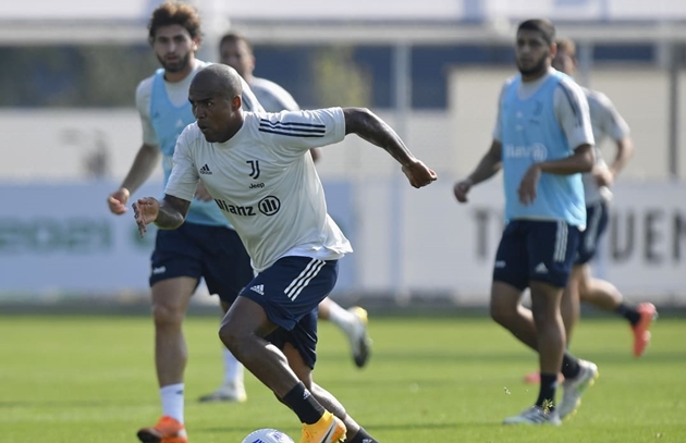Mặc Man Utd quan tâm, "bệnh binh" quyết tâm ở lại Juventus
