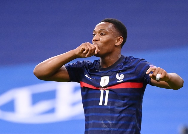 Mang phong độ tại Man Utd lên ĐT Pháp, Martial 'nhận quà' từ Deschamps