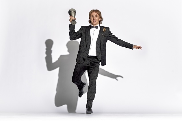Luka Modric 35 tuổi: Gương mặt bình dị trong ngôi đền Quả bóng vàng