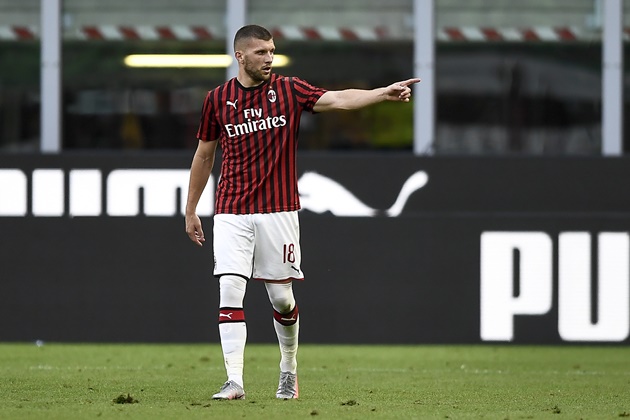 Chốt thỏa thuận, Milan sắp sở hữu "người san sẻ hàng công" với Ibrahimovic