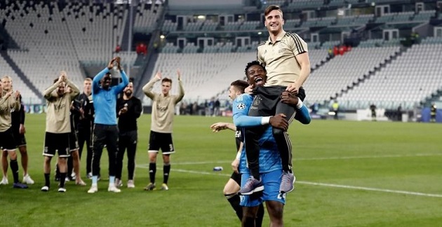 Huyền thoại khẳng định Ajax sắp mất thêm 2 trụ cột