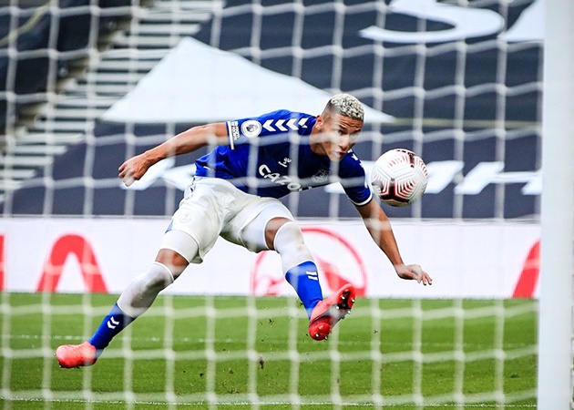 10 khoảnh khắc ấn tượng nhất vòng 1 EPL: Richarlison 'cosplay' Torres