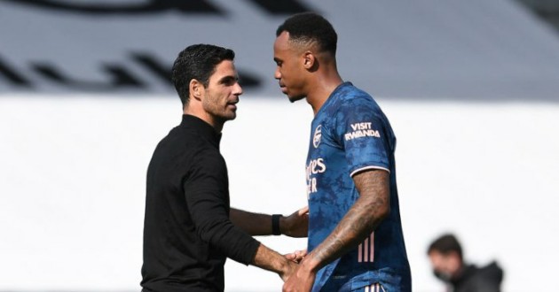 Ảnh bài viết CĐV Arsenal: "Bán đi cậu ấy là ngu ngốc"