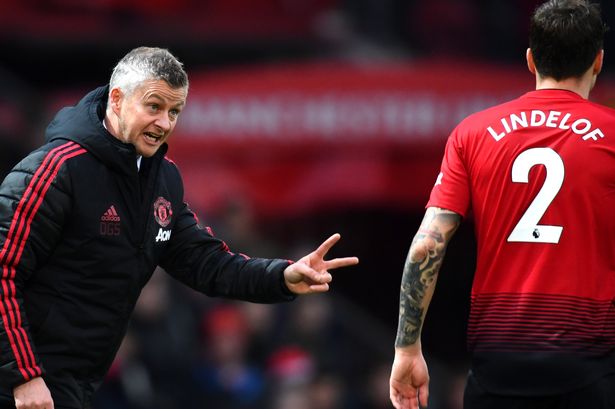 Không mua được trung vệ, Solskjaer vẫn có 4 lựa chọn thay thế Victor Lindelof