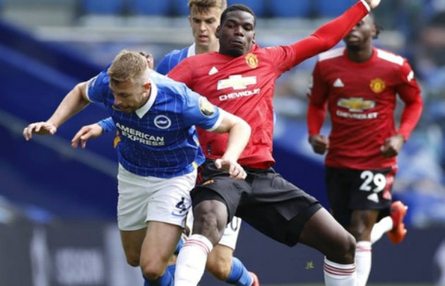 Ảnh bài viết CĐV Man United: "Cậu ta là Phil Jones mới; Hãy để De Beek đá chính"