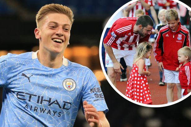 Liam Delap: Sao mai Man City, con trai của "thần" ném biên EPL