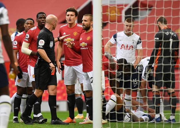 'Nhìn vào màn trình diễn kinh dị đó, Man Utd sẽ may mắn nếu xếp thứ 6'