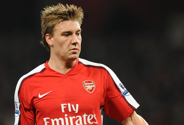 "Chúa tể một thời" của Arsenal ra mắt tự truyện