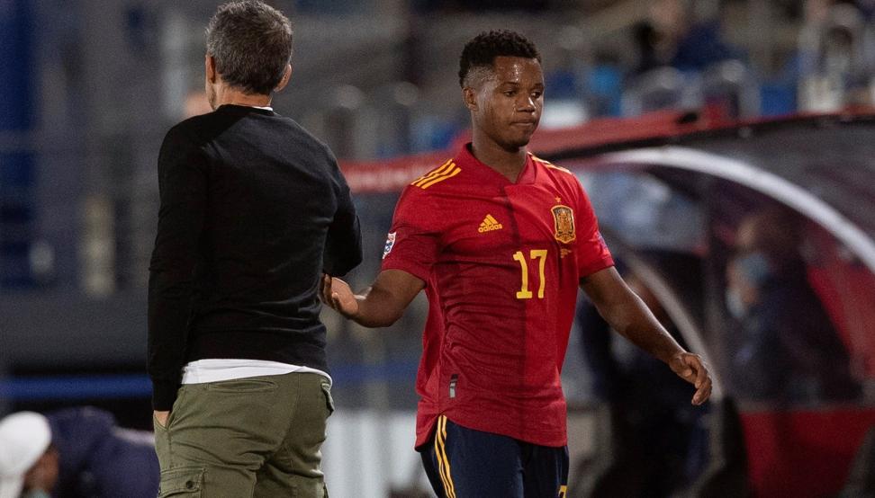 "Báu vật" của Barca bỗng im hơi lặng tiếng trước Thụy Sĩ