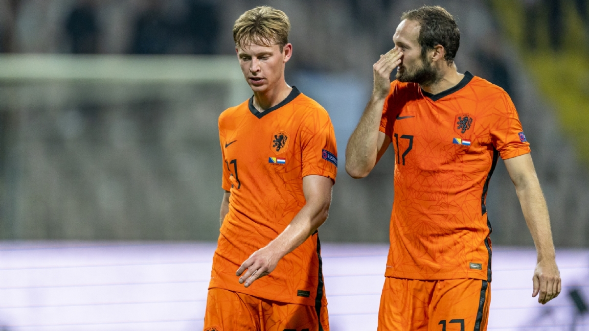 'Đó là tố chất mà Frenkie de Jong còn thiếu sót'