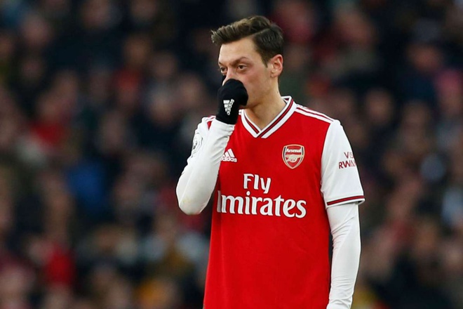 Mesut Ozil sẽ không đến Ả Rập vì lý do chính trị