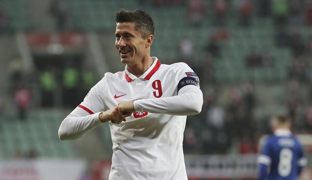 Khán giả: 'France Football đừng hủy Quả bóng vàng nữa, hãy trao ngay cho anh ấy'