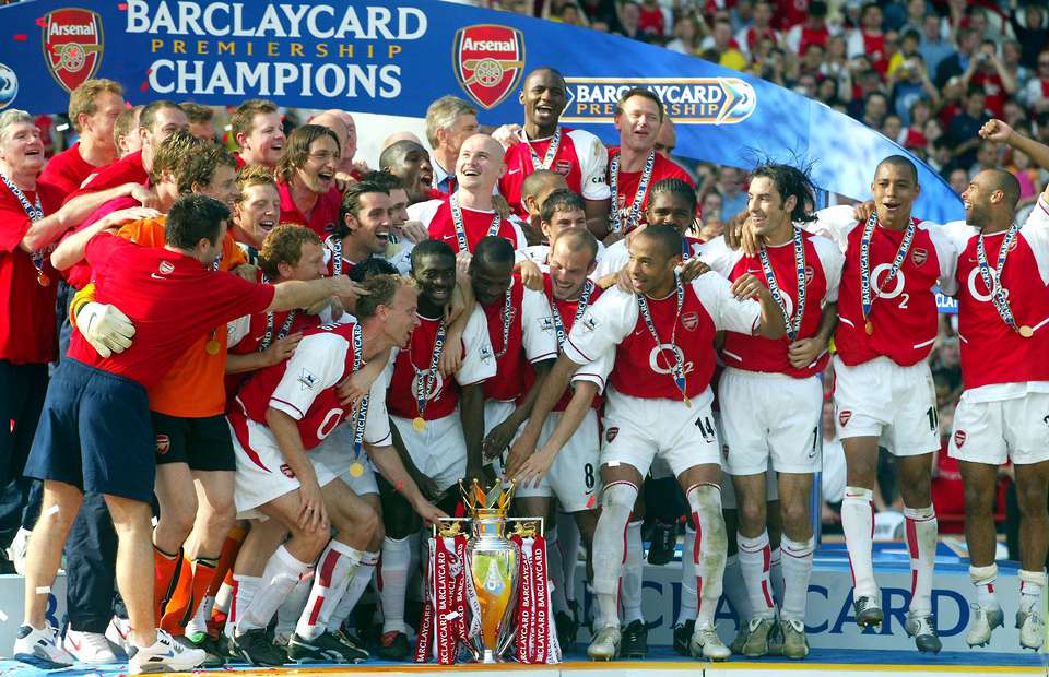 Những "kẻ bị lãng quên" trong chiến tích của Arsenal 2003/04