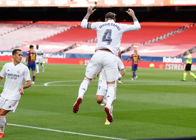Ajax 'thảm sát'; Ramos nhấn chìm Barca: 10 sự kiện đặc biệt nhất ở châu Âu tuần qua