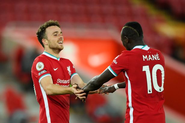 "Hãy loại Firmino và để cậu ấy vào bộ ba nguyên tử trên hàng công Liverpool"