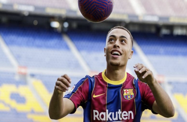 Ảnh bài viết Được làm đồng đội với Messi, tân binh Barca phản ứng ra sao?