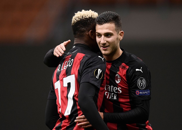 Sao Quỷ đỏ thi triển tuyệt kỹ kiến tạo khiến fan AC Milan 'phát rồ' 