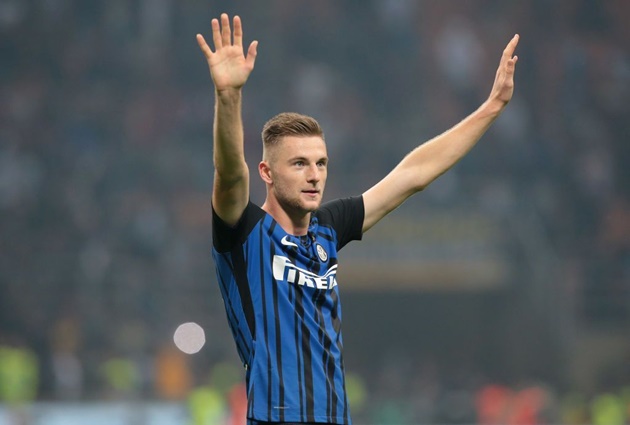 Đội hình kết hợp Real - Inter: 'Đá tảng' hạ COVID, mũi công phá còn lại